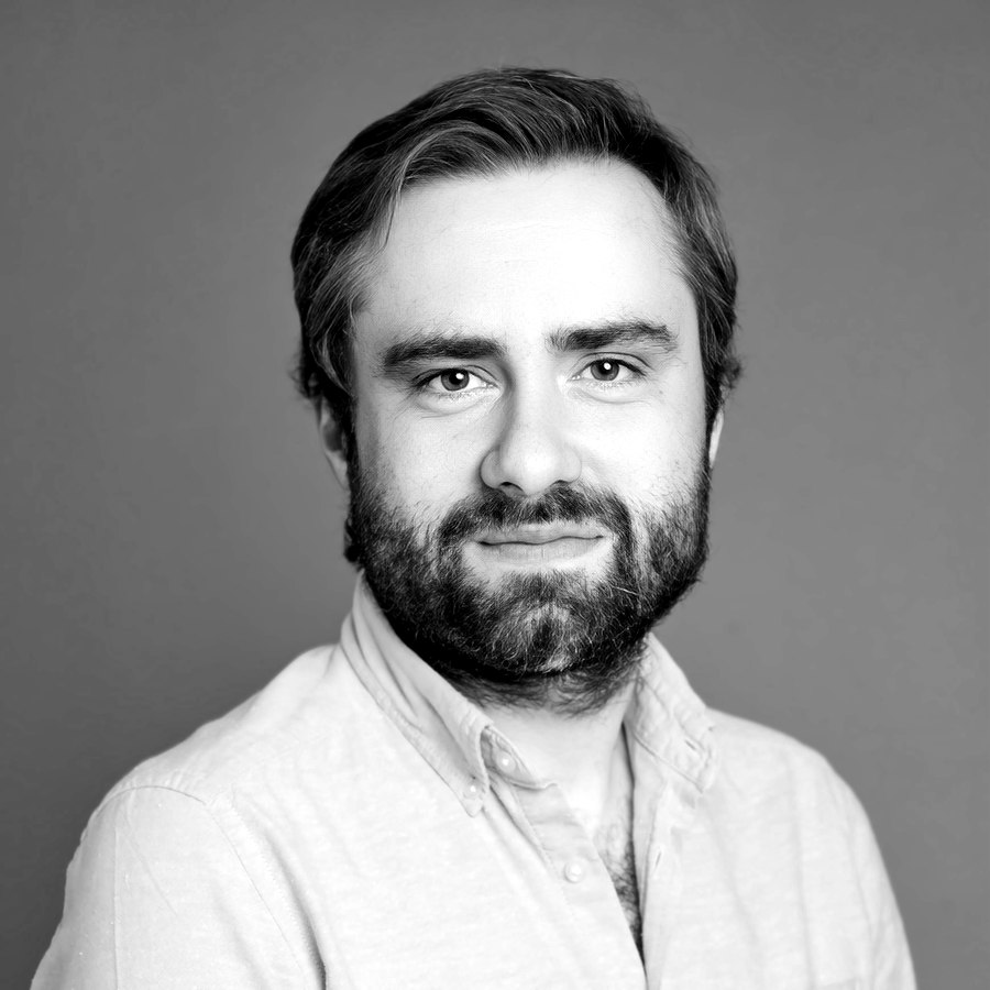 Retrato de Borja Pérez Herraiz en blanco y negro